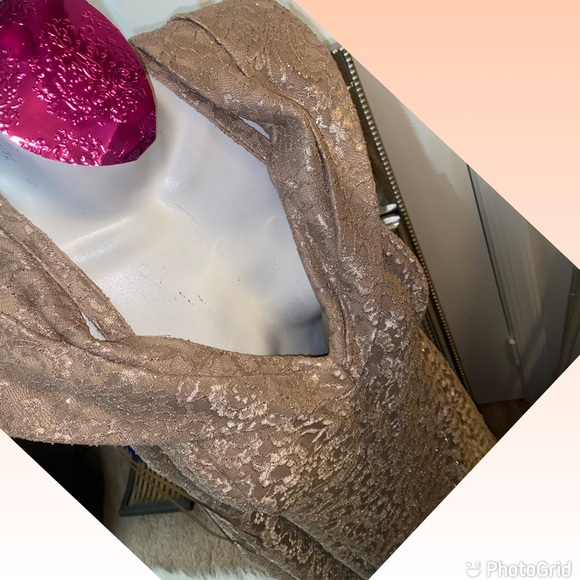 Women’s formal gown, gold, size 14W - Picture 5 of 7